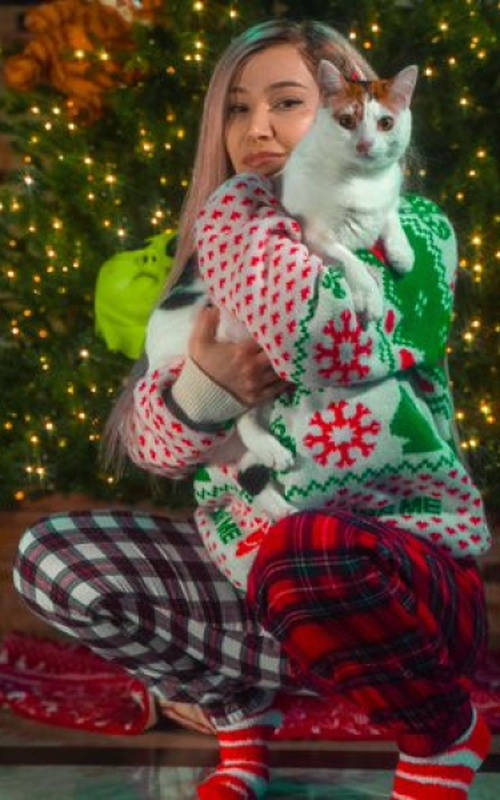 Experience Unforgettable Moments with Vivian Flame by Your Side 2 Mis Fotos